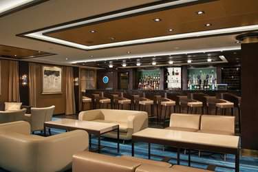NCL Norwegian Escape The Haven Lounge 2.jpeg